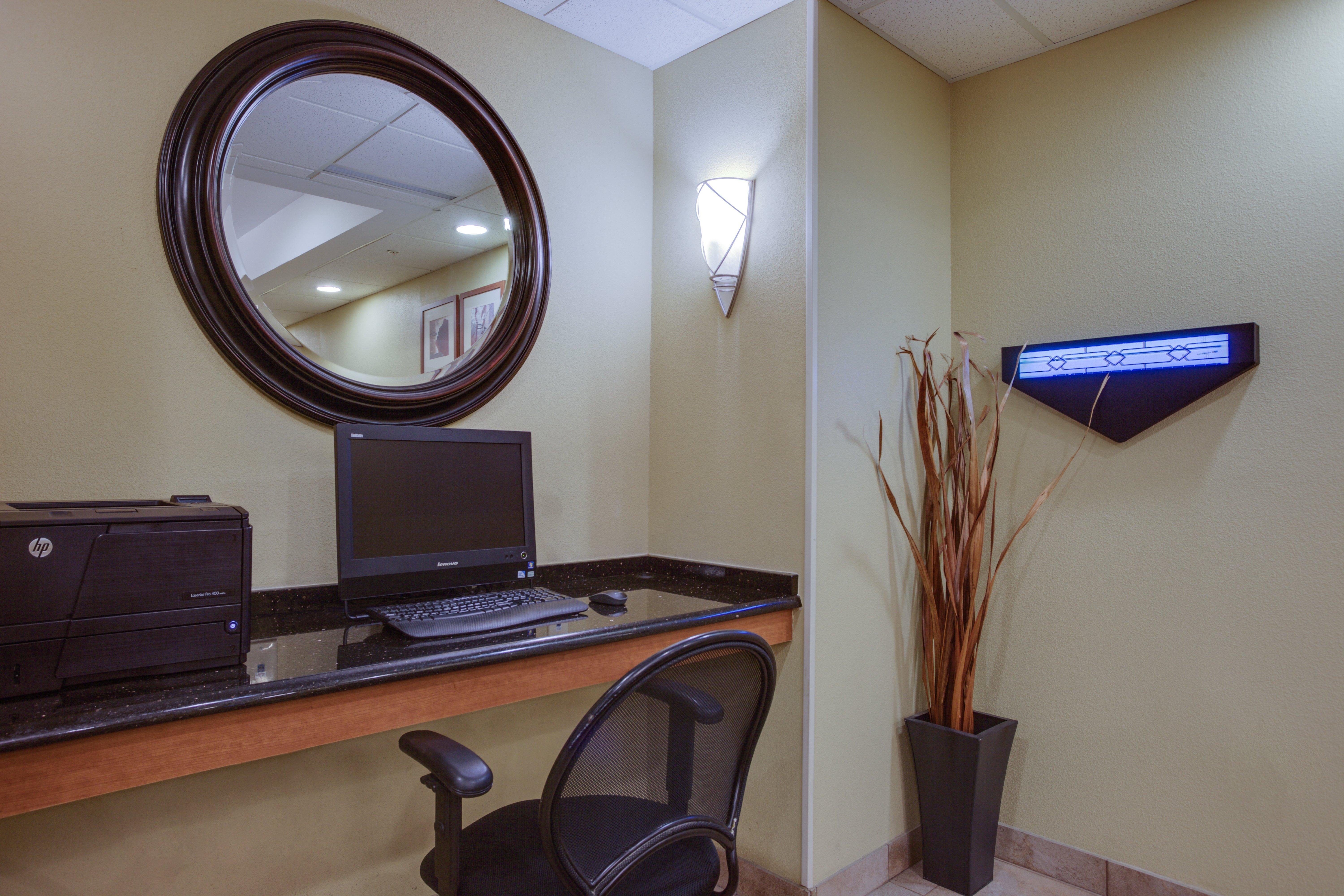Candlewood Suites Richmond Airport By Ihg Сандстон Экстерьер фото