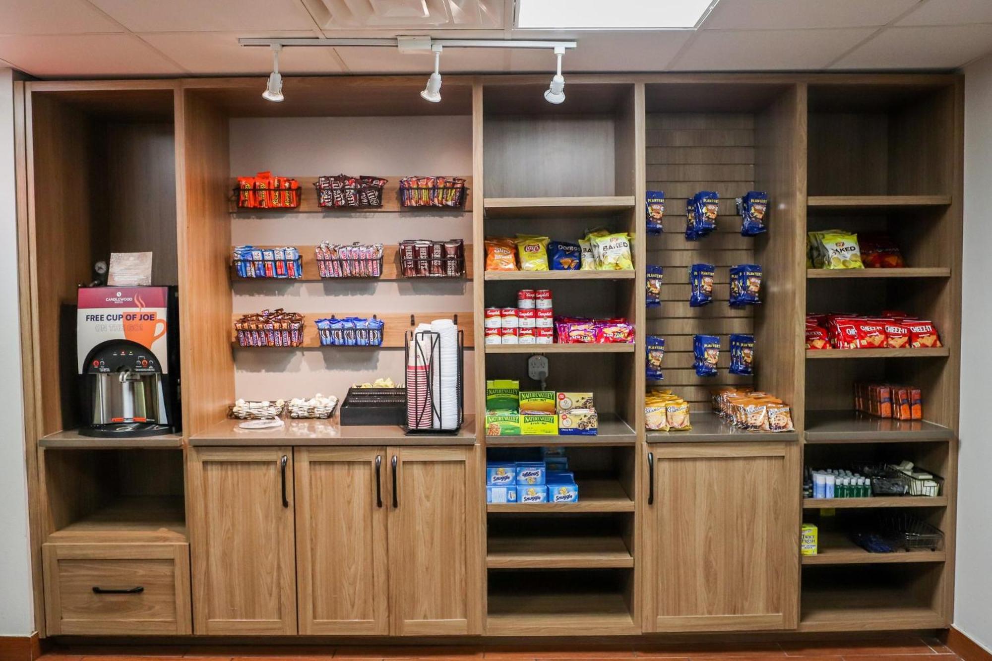 Candlewood Suites Richmond Airport By Ihg Сандстон Экстерьер фото
